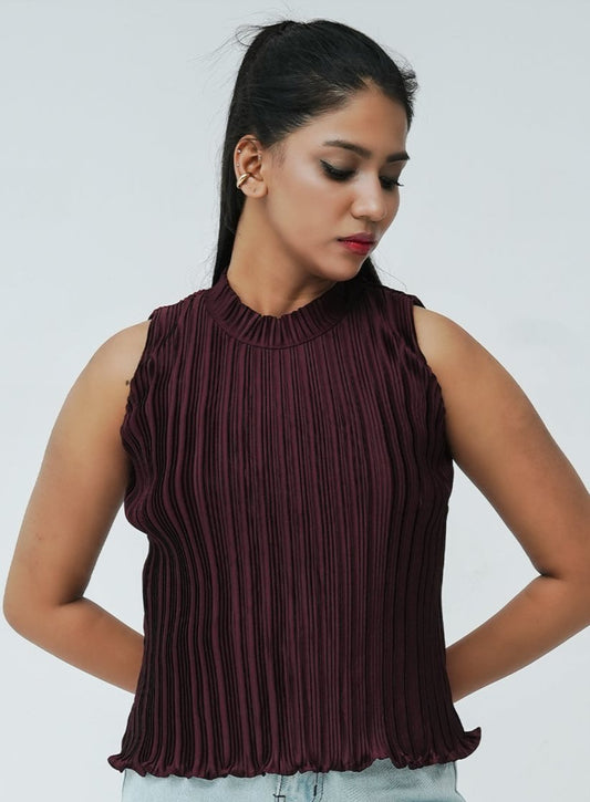 Pleated top with funnel neck - Maroon