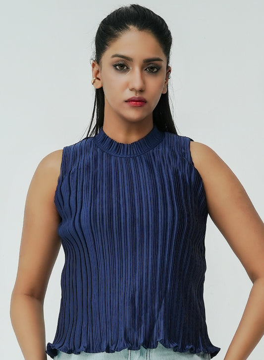 Pleated top with funnel neck - Blue
