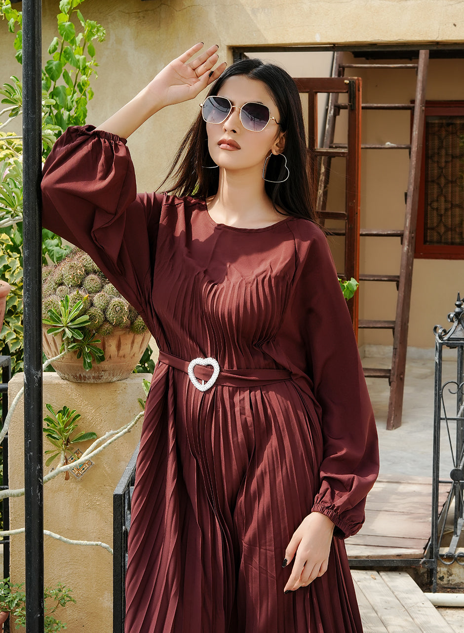 Maroon Pleated Kaftan with Heart-Shaped Embellished Belt