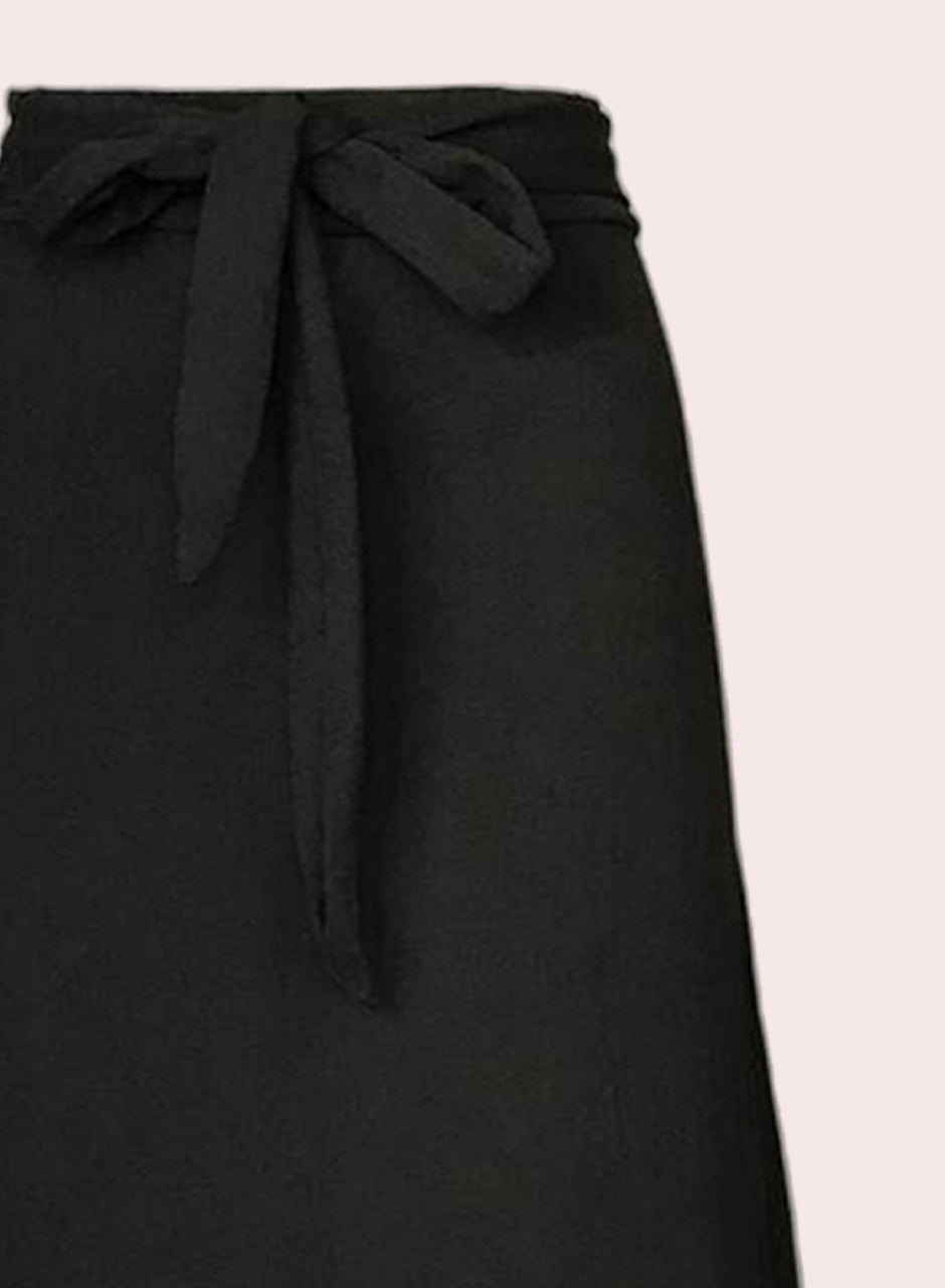 Self-tie Ribbon Skirt - Black