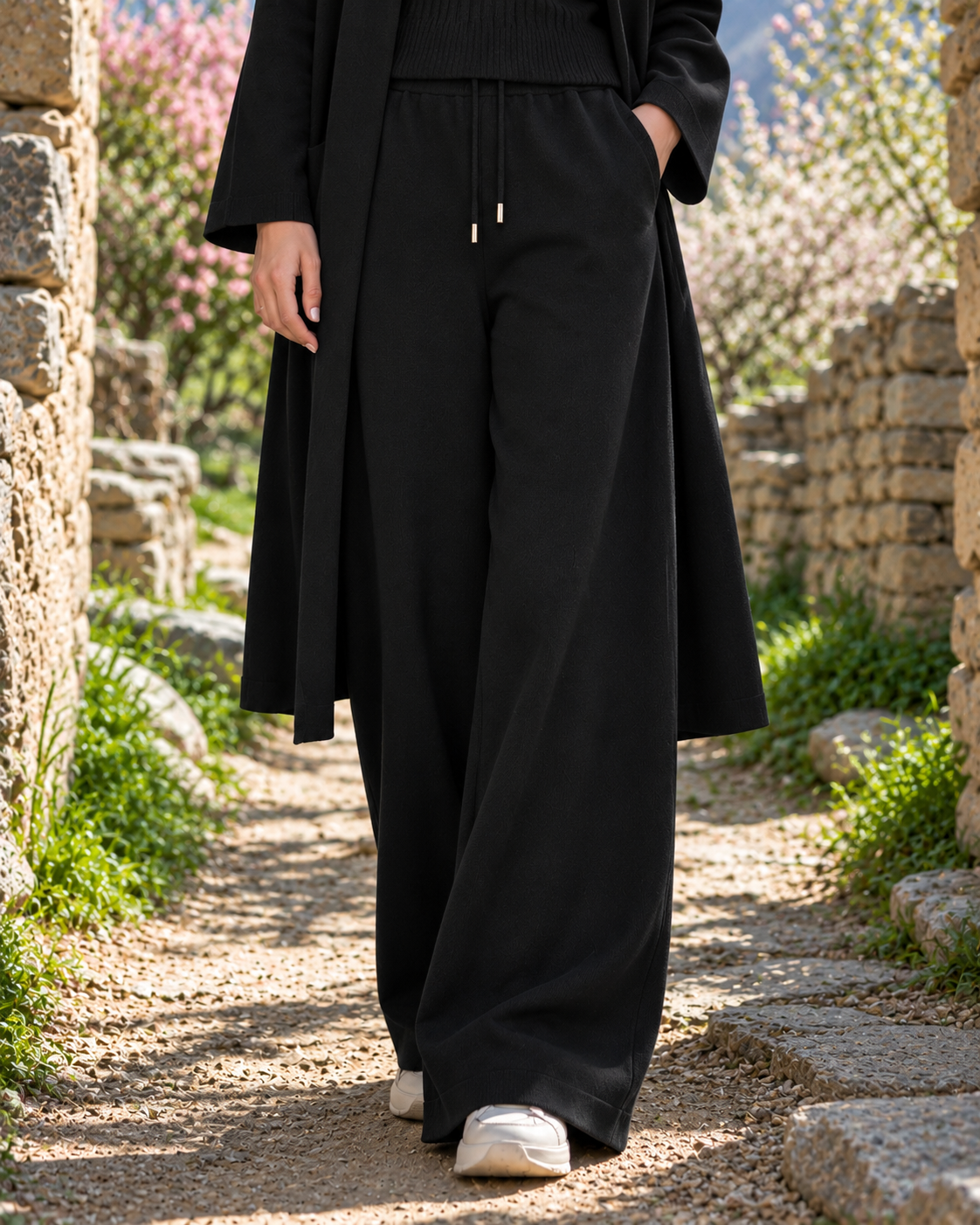 FW26 -Three-piece Long Coat  With Crew Neck Inner & Trouser - Black