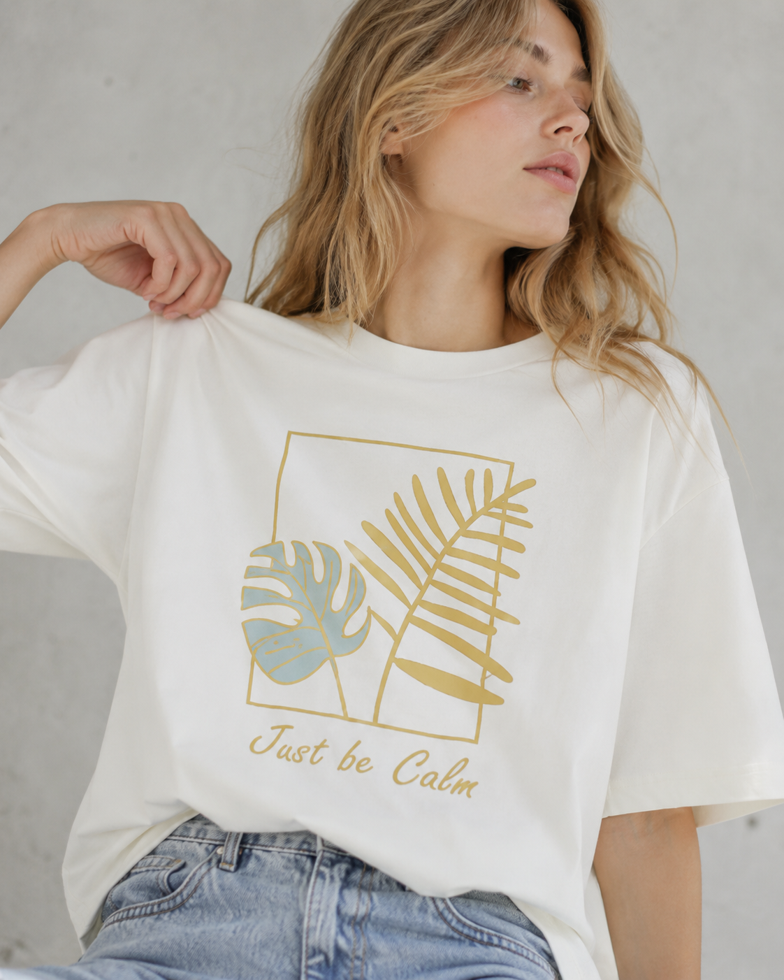 Just be calm Tee - White