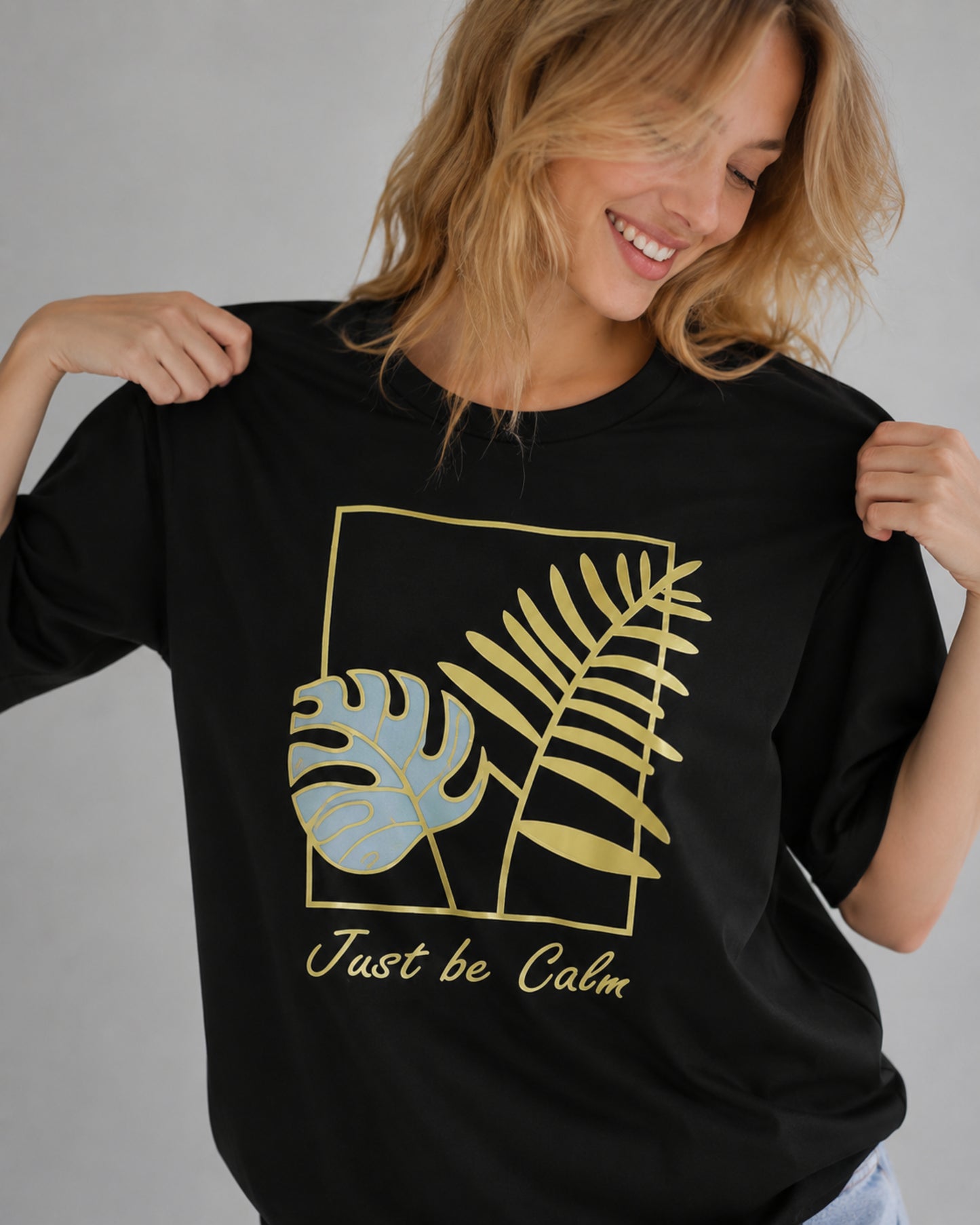 Just be calm Tee - Black